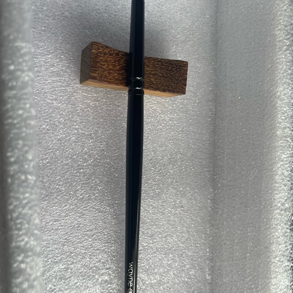 Wayne Goss 2013 05 Blending brush - Picture 3 of 6